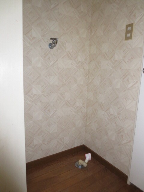 物件内観写真13　(洗濯機置場)