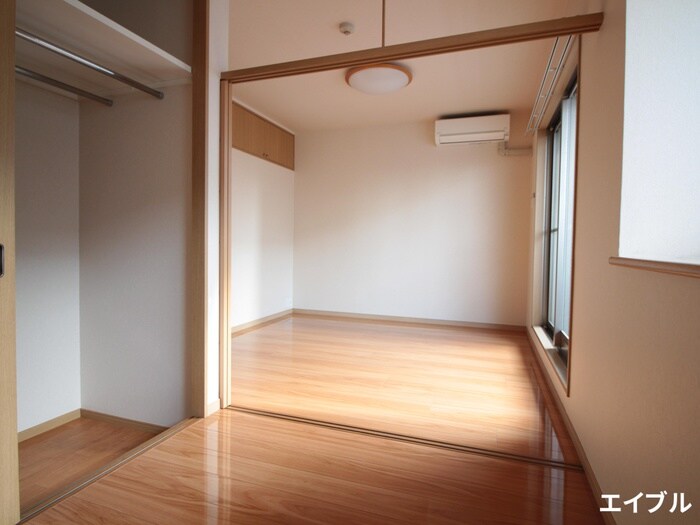 物件内観写真9　(居室)