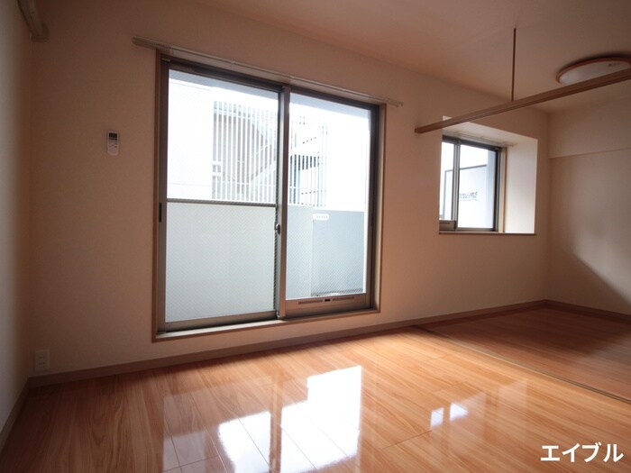 物件内観写真10　(居室)