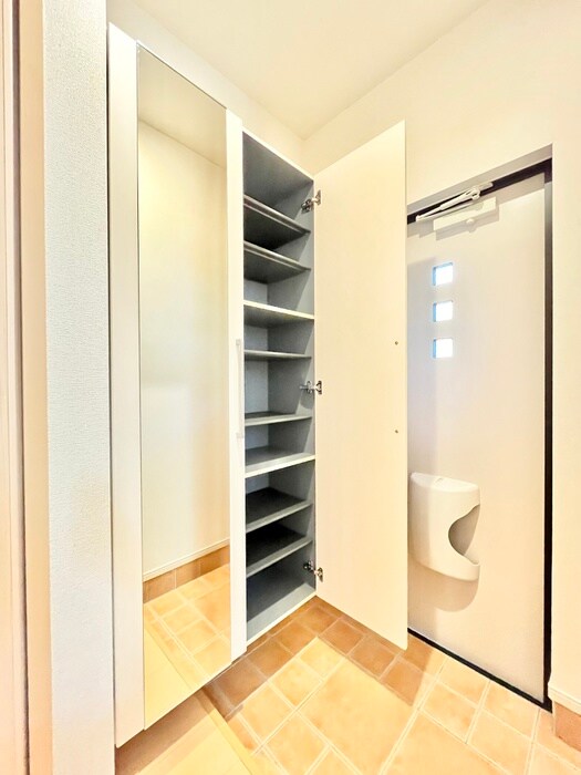 物件内観写真20　(靴箱)