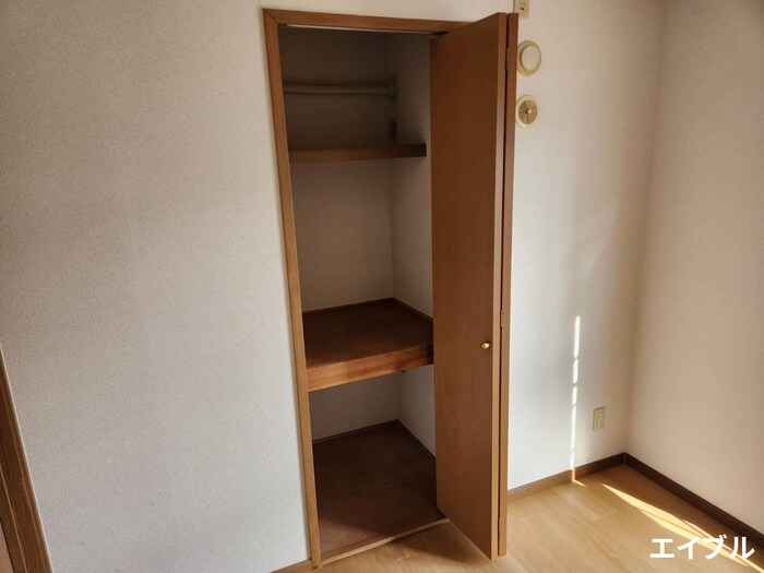 物件内観写真13　(収納)