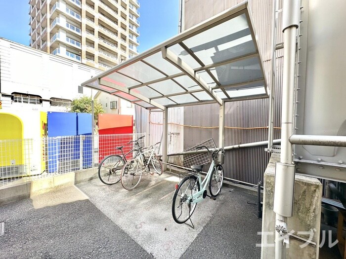 物件外観写真5　(駐輪場)
