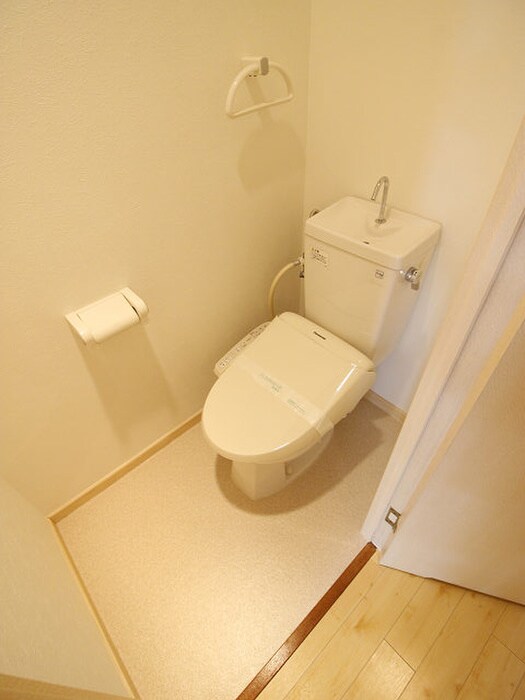 物件内観写真11　(トイレ)