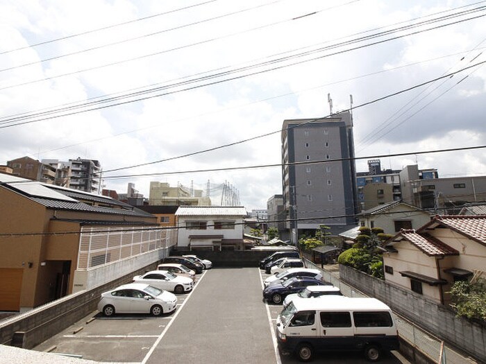 物件内観写真18　(室内からの展望)