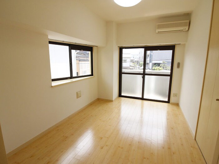 物件内観写真19　(居室)