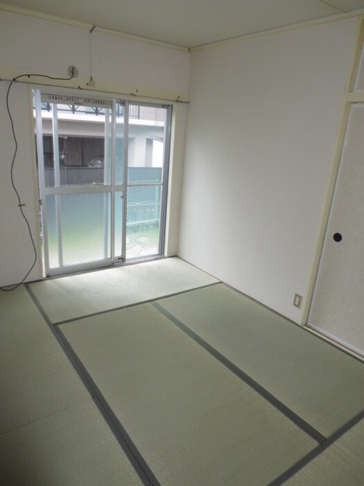 物件内観写真8　(居室)