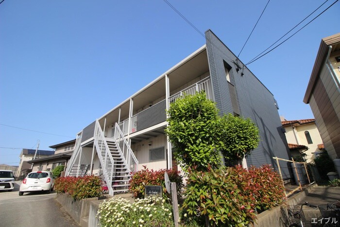 物件外観写真5　(駐車場)