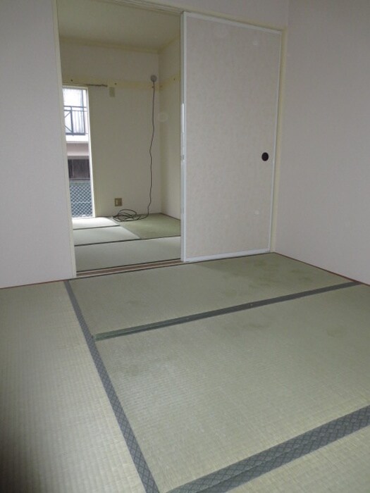 物件内観写真12　(居室)