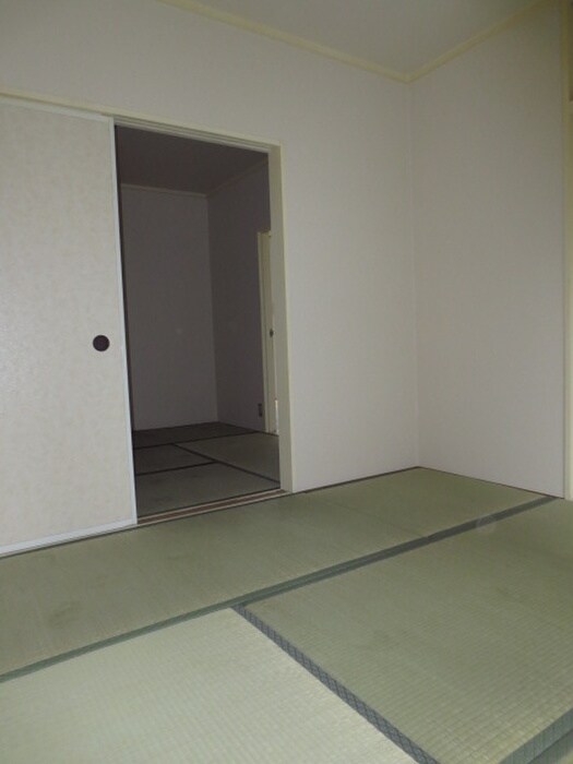 物件内観写真13　(居室)