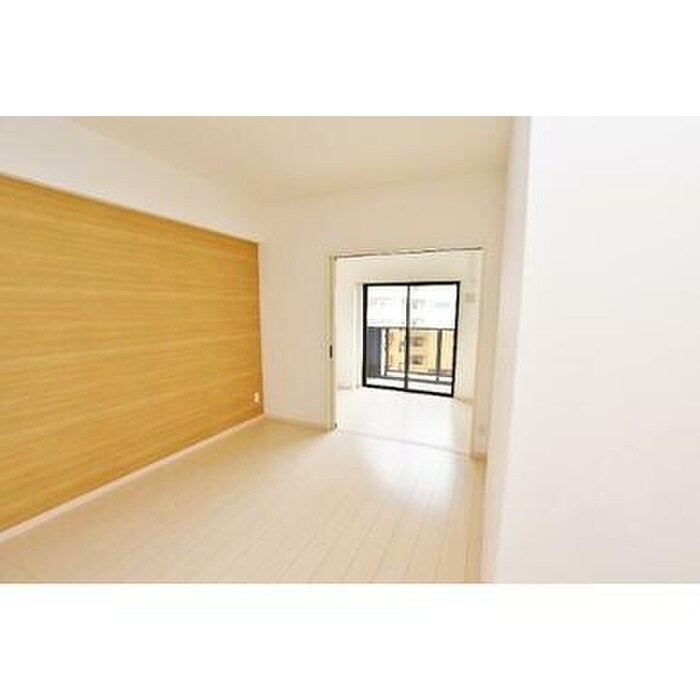 物件内観写真2　(居室)