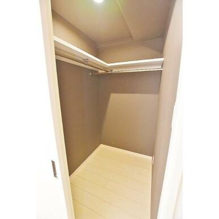物件内観写真10　(収納)