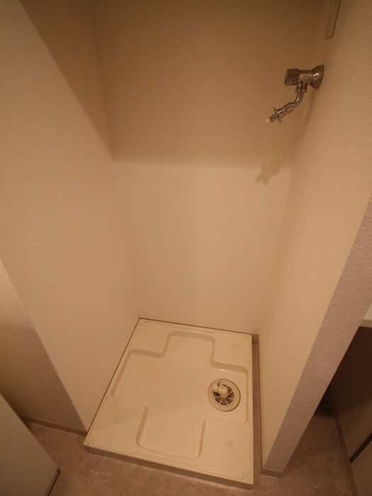 物件内観写真15　(洗濯機置場)