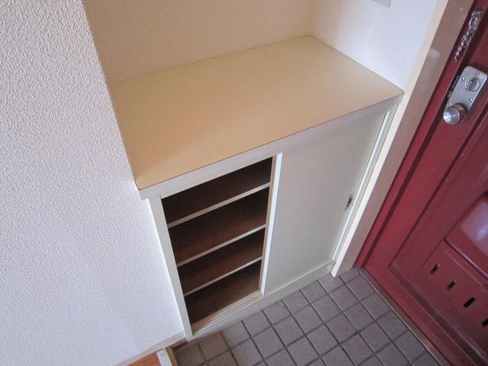 物件内観写真11　(靴箱)