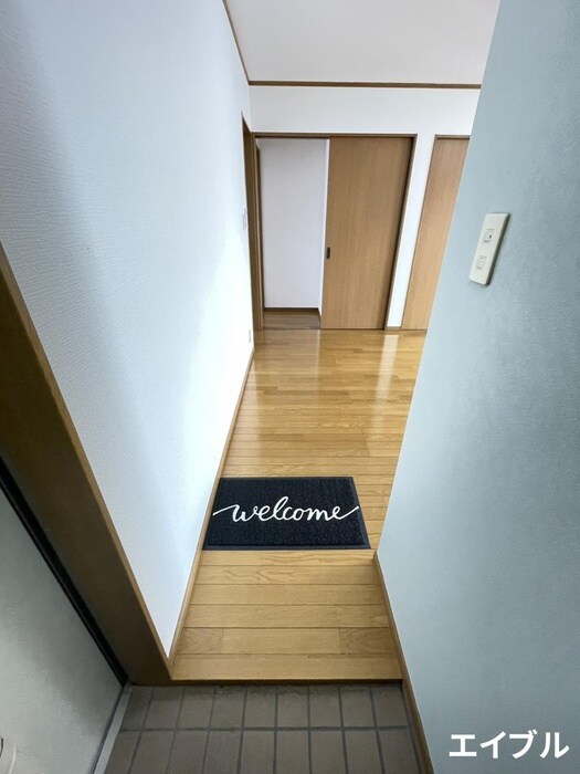 物件内観写真21　(玄関)