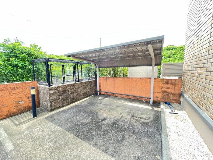 物件外観写真3　(駐輪場)