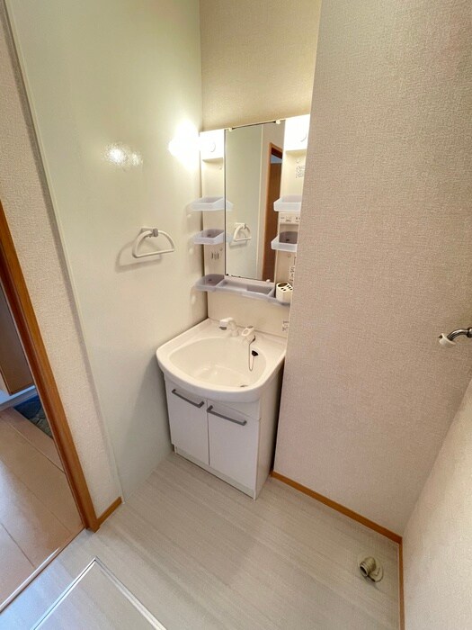 物件内観写真8　(洗面)