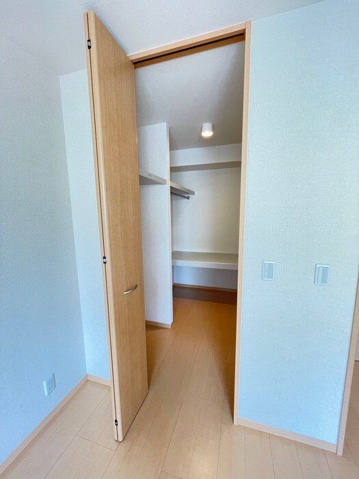 物件内観写真10　(収納)