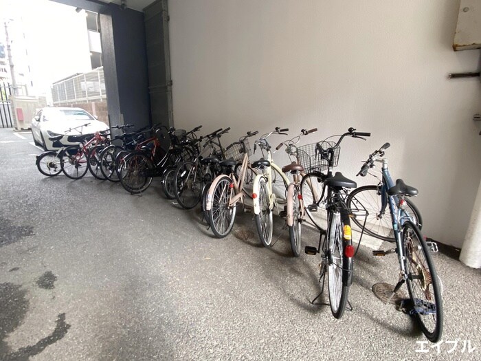 物件外観写真6　(駐輪場)