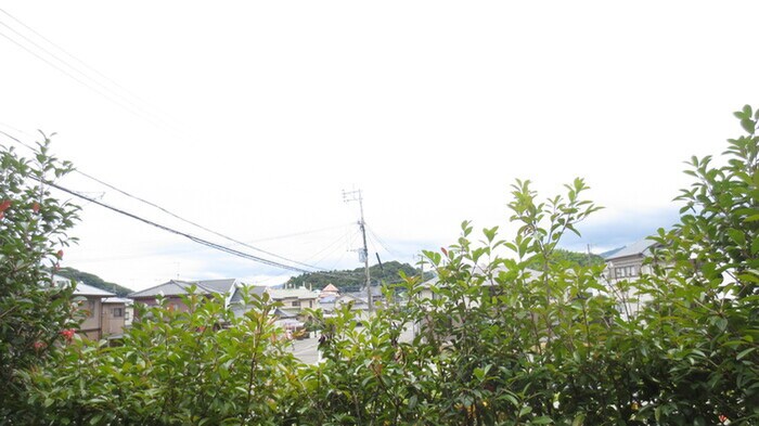 物件内観写真15　(室内からの展望)