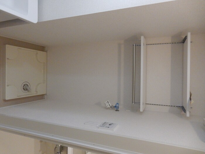 物件内観写真10　(洗濯機置場)