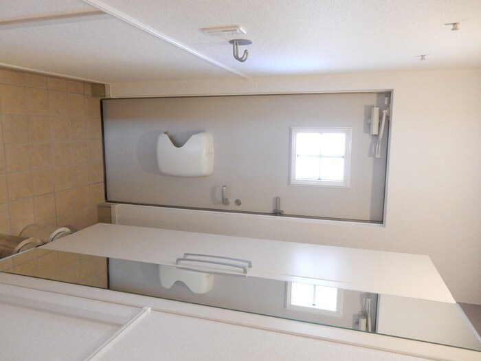 物件内観写真17　(玄関)