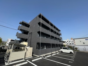 MONOLITH外観写真