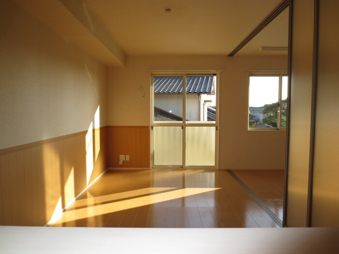 物件内観写真5　(居室)