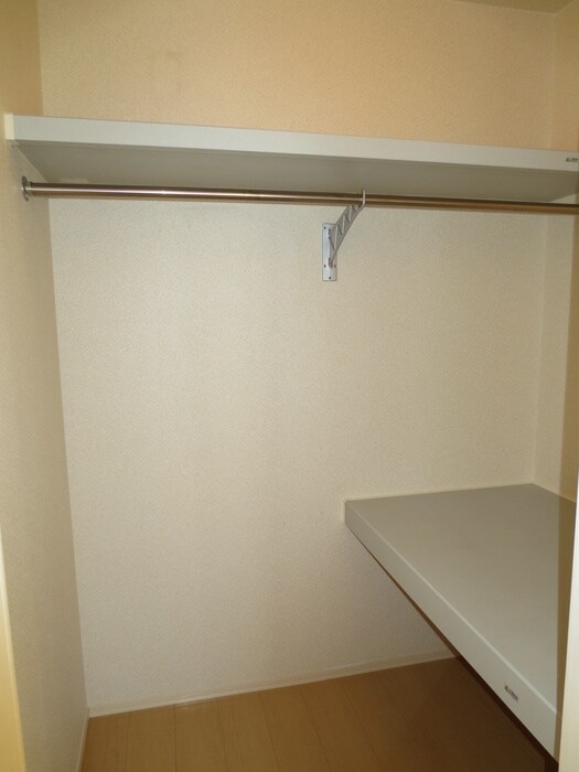 物件内観写真8　(収納)