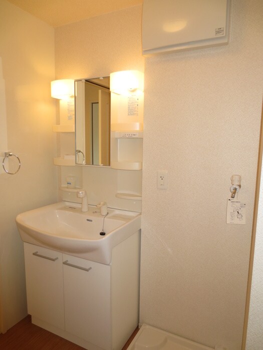 物件内観写真9　(洗面)