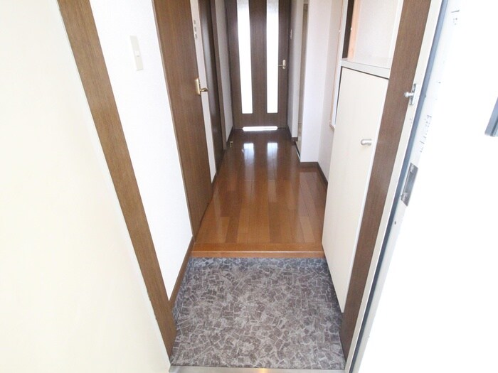 物件内観写真17　(玄関)