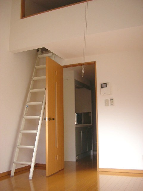 物件内観写真4　(ロフト)