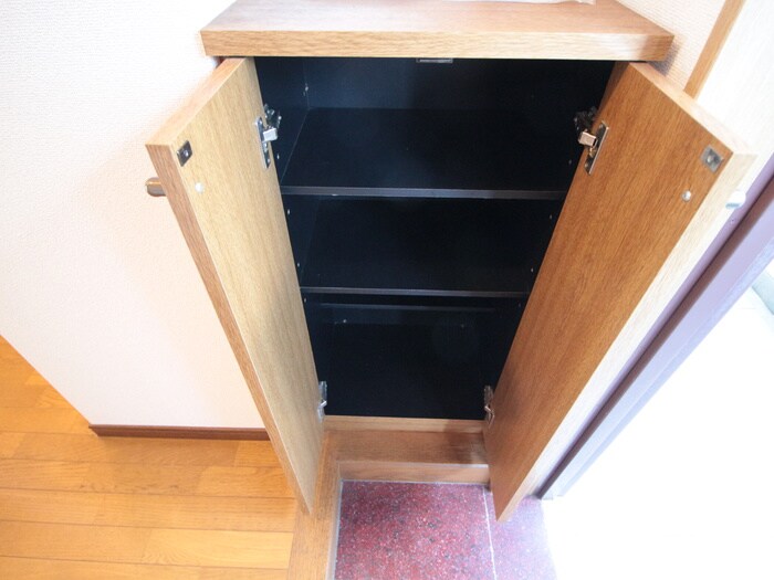 物件内観写真16　(靴箱)