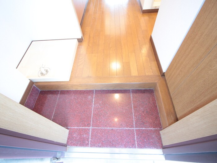 物件内観写真17　(玄関)