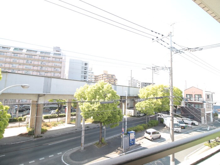 物件内観写真19　(室内からの展望)