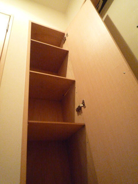 物件内観写真12　(靴箱)