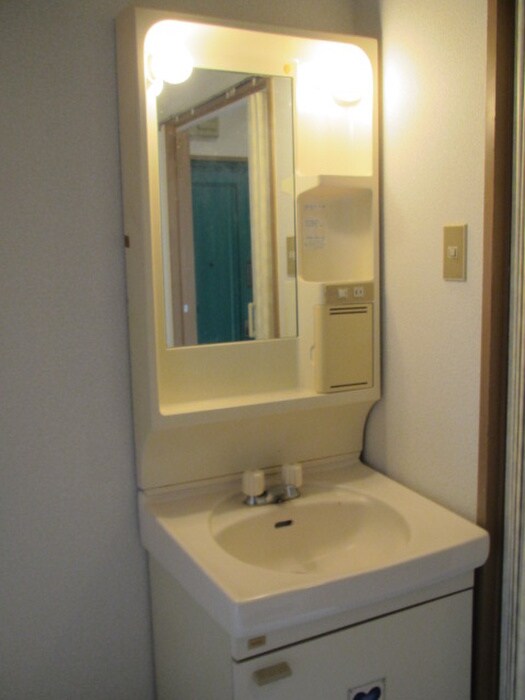 物件内観写真11　(洗面)