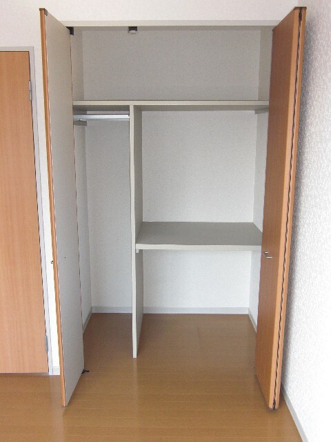 物件内観写真13　(収納)
