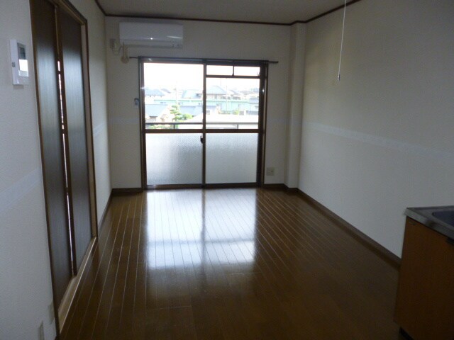 物件内観写真15　(居室)