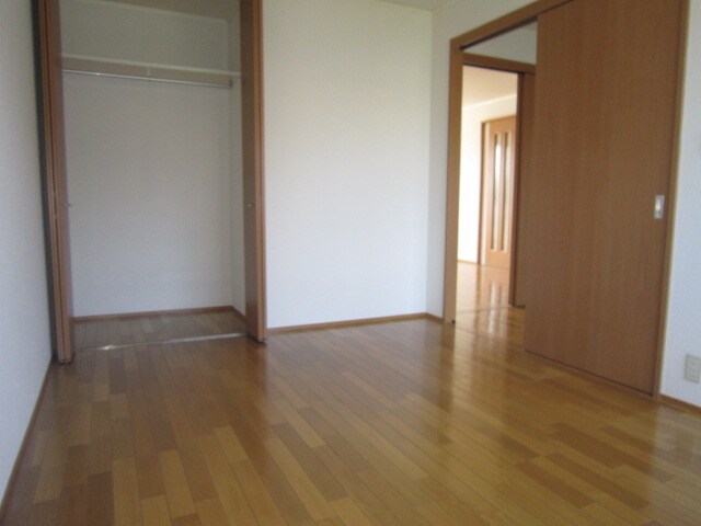 物件内観写真4　(居室)