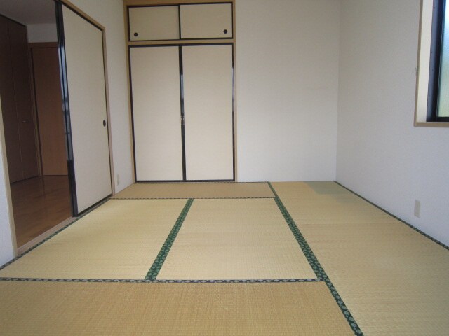 物件内観写真5　(居室)