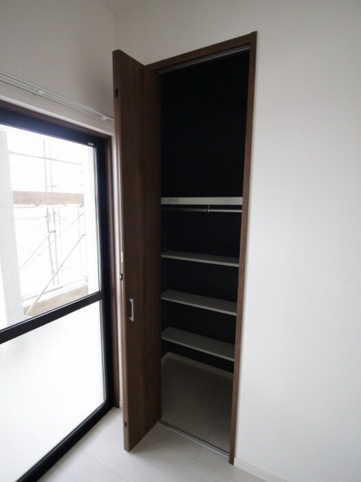 物件内観写真15　(収納)