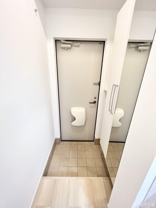 物件内観写真15　(玄関)