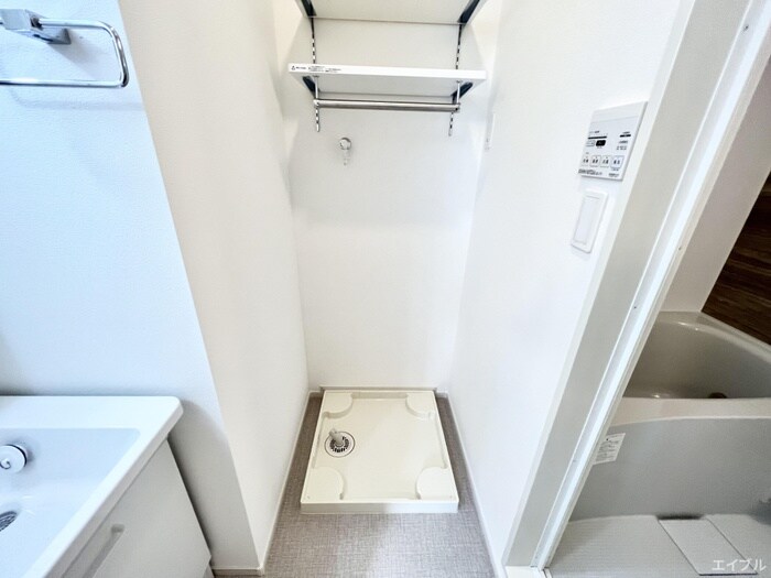 物件内観写真21　(洗濯機置場)