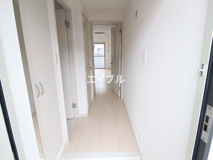 物件内観写真16　(玄関)