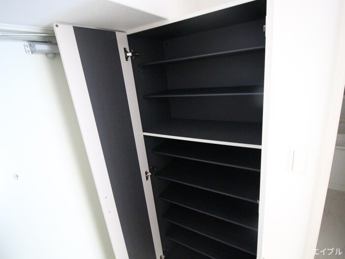 物件内観写真17　(靴箱)