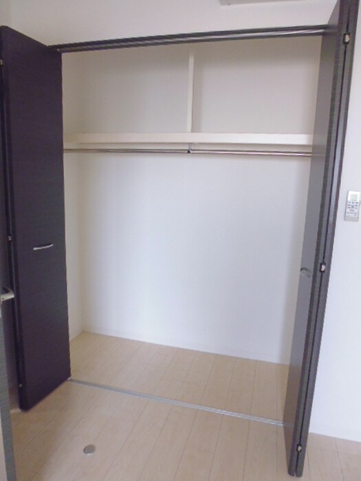 物件内観写真12　(収納)