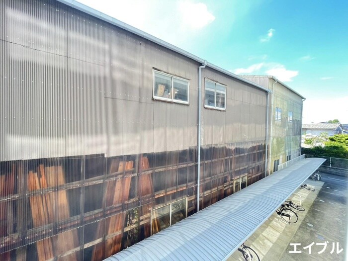 物件内観写真14　(室内からの展望)