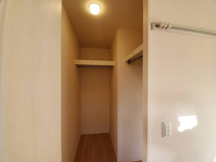 物件内観写真12　(収納)
