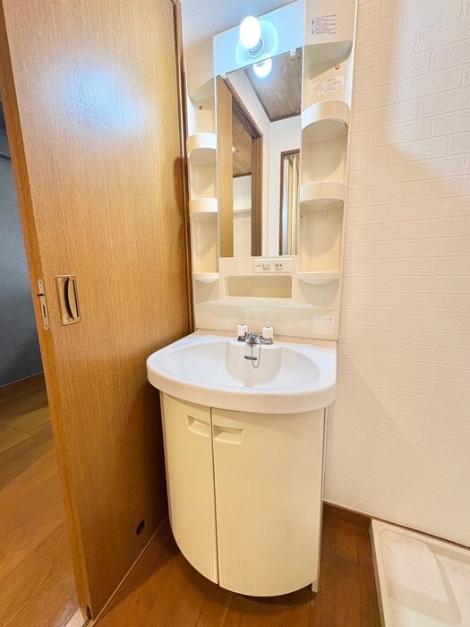 物件内観写真11　(洗面)