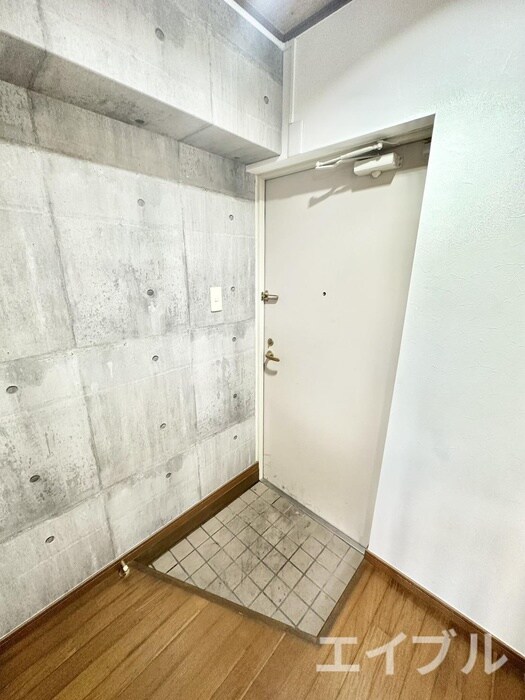 物件内観写真13　(玄関)